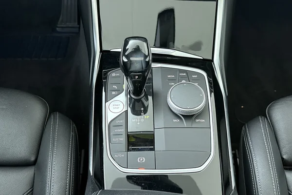 BMW 3 SW PHEV (G21) (2021) — foto 4 van 32