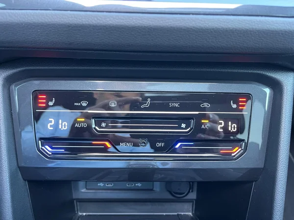 VOLKSWAGEN Tiguan (2023) — foto 8 van 24