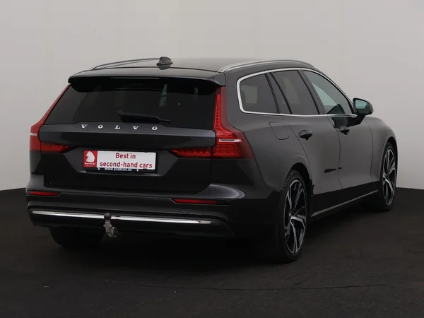 VOLVO V60 (2022) — foto 23 van 33