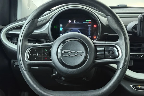 Fiat E-500 (2023) — foto 2 van 20