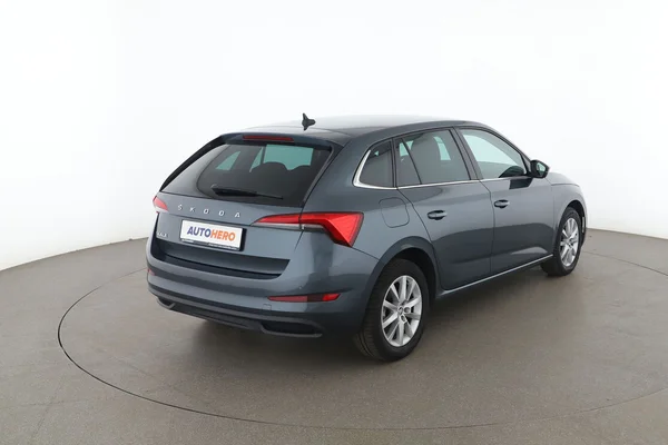 Skoda Scala (2019) — foto 12 van 16