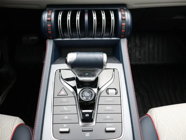 BYD ATTO 3 (2023) — foto 17 van 33