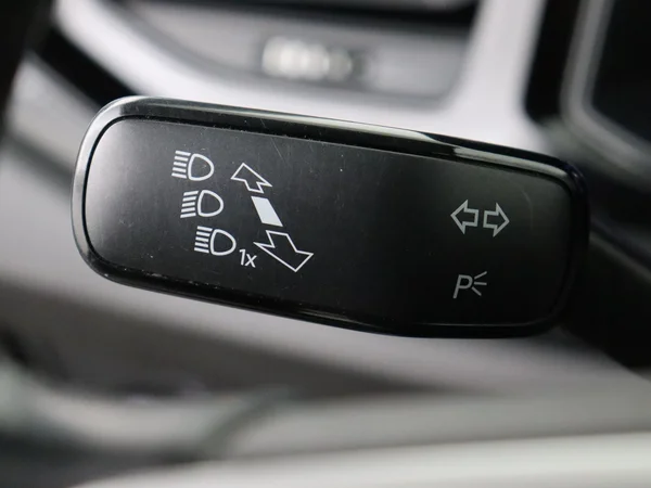 VOLKSWAGEN Polo (2023) — foto 14 van 27