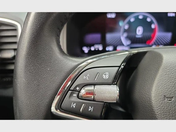 Skoda Karoq (2023) — foto 6 van 29