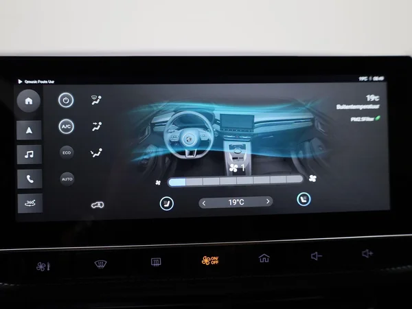 MG MG5 (2022) — foto 16 van 36