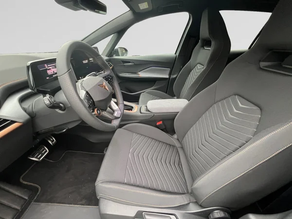 CUPRA Born (2025) — foto 9 van 24