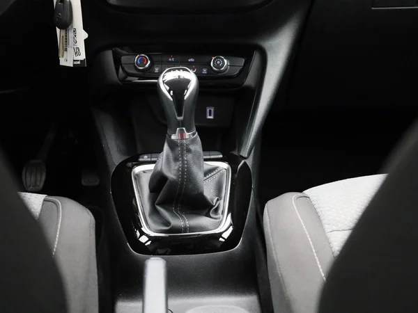Opel Corsa (2024) — foto 2 van 39