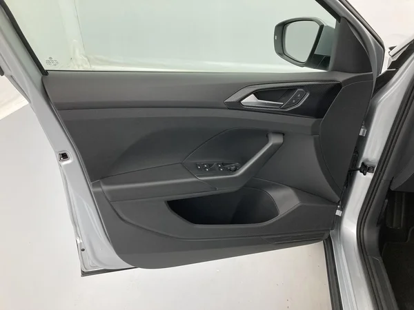VOLKSWAGEN T-Cross (2024) — foto 16 van 36