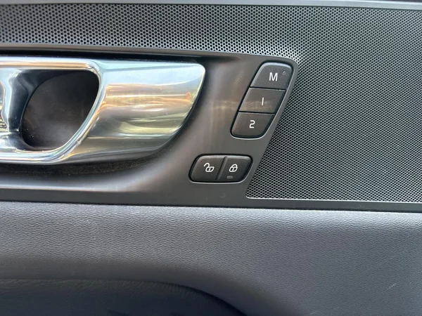 Volvo XC60 (2020) — foto 10 van 24