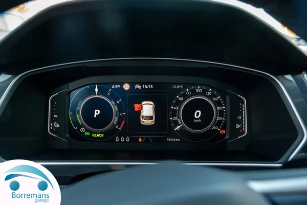 Volkswagen Tiguan (2023) — foto 24 van 43