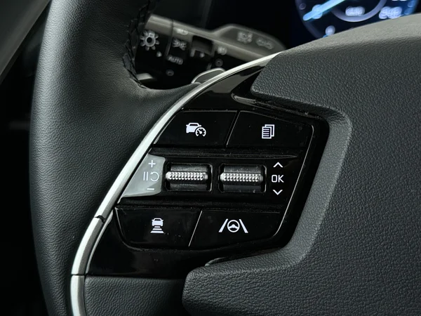 KIA NIRO (2022) — foto 9 van 30