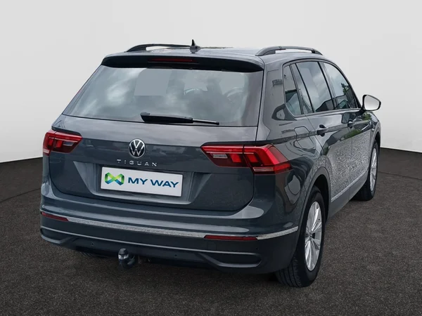 VOLKSWAGEN Tiguan (2021) — foto 11 van 18