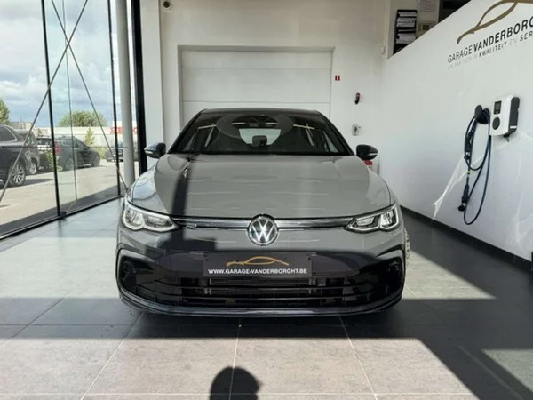 Volkswagen Golf (2024) — foto 12 van 22