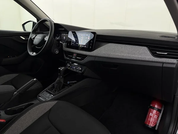 SKODA Kamiq (2025) — foto 10 van 18