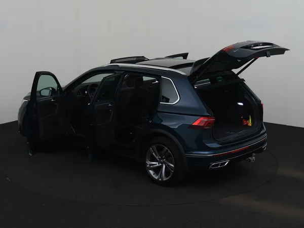 VOLKSWAGEN Tiguan (2023) — foto 32 van 33