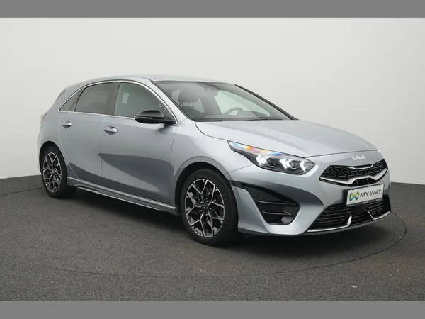 KIA Ceed (2023) — foto 27 van 29