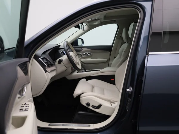 Volvo XC90 (2022) — foto 49 van 49