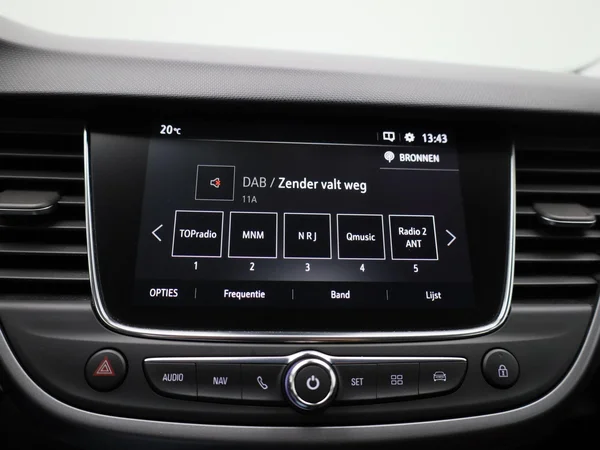 Opel Crossland (2021) — foto 9 van 38