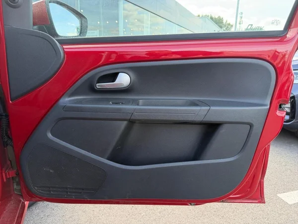 VOLKSWAGEN Up! (2023) — foto 6 van 24
