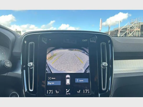 Volvo XC40 (2024) — foto 9 van 29