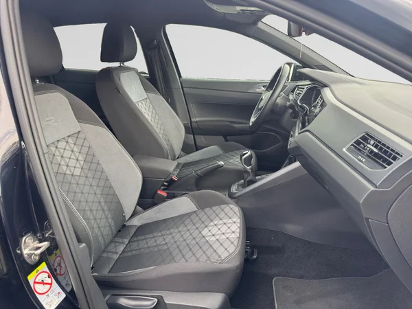 VOLKSWAGEN Taigo (2024) — foto 20 van 24