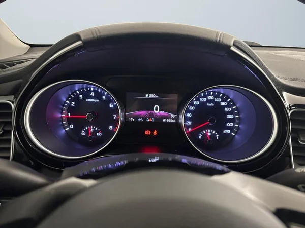 KIA XCeed (2023) — foto 10 van 27