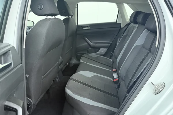 Volkswagen Polo (2022) — foto 17 van 18