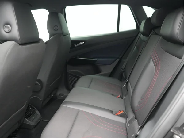 VOLKSWAGEN ID.4 (2021) — foto 5 van 49