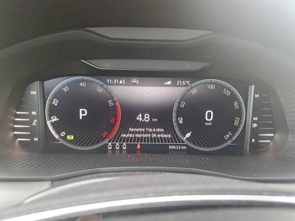 SKODA Kamiq (2022) — foto 7 van 28