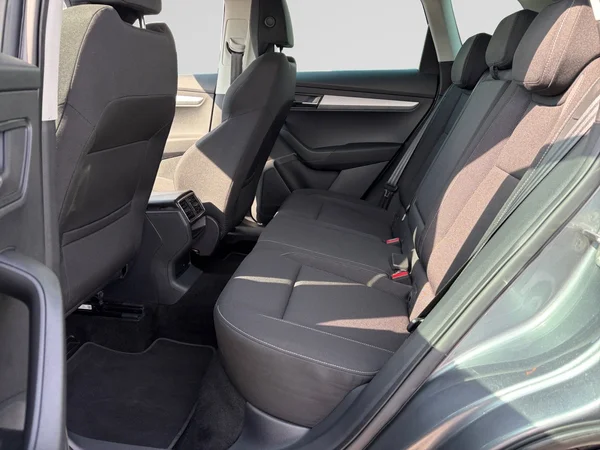 SKODA Karoq (2022) — foto 8 van 10