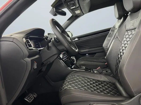 VOLKSWAGEN T-Roc Cabriolet (2022) — foto 2 van 17