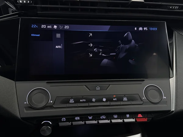 PEUGEOT 308 (2023) — foto 18 van 27