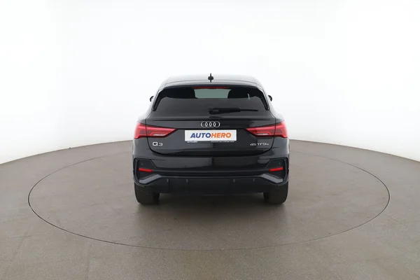 Audi Q3 (2021) — foto 11 van 16