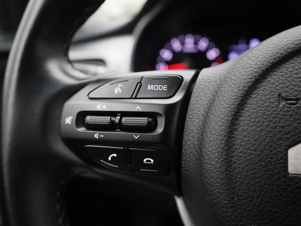 Kia Stonic (2022) — foto 9 van 34