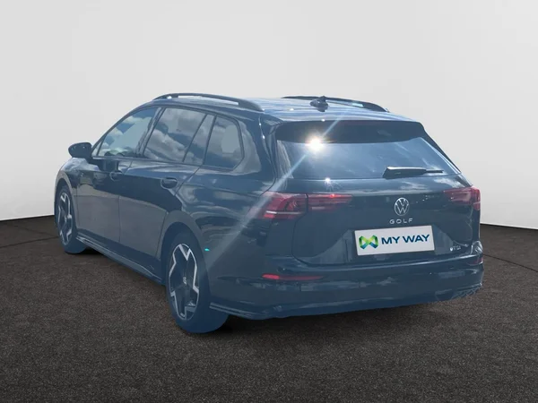VOLKSWAGEN Golf VIII SW (2025) — foto 2 van 25
