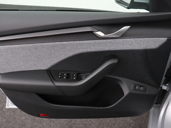 SKODA Octavia Combi (2024) — foto 10 van 19