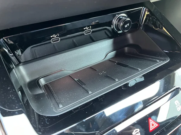 AUDI A5 Avant e-hybrid (PHEV) (2025) — foto 15 van 16