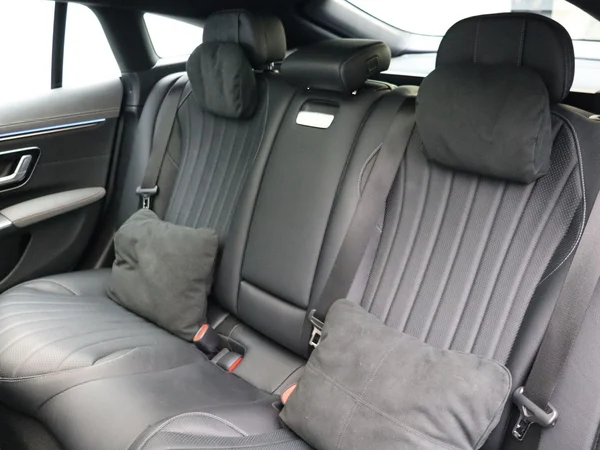 Mercedes-Benz EQS (2023) — foto 19 van 38