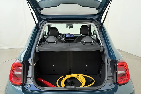 Fiat E-500 (2023) — foto 12 van 16