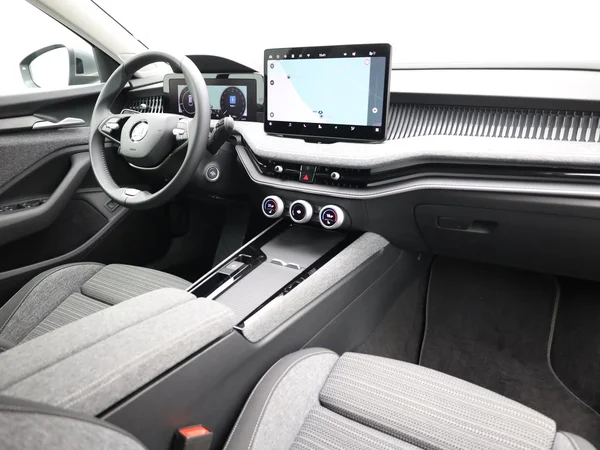 SKODA Superb Combi Dsl (2024) — foto 18 van 24