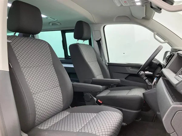 VOLKSWAGEN Multivan T6.1 (2022) — foto 8 van 26