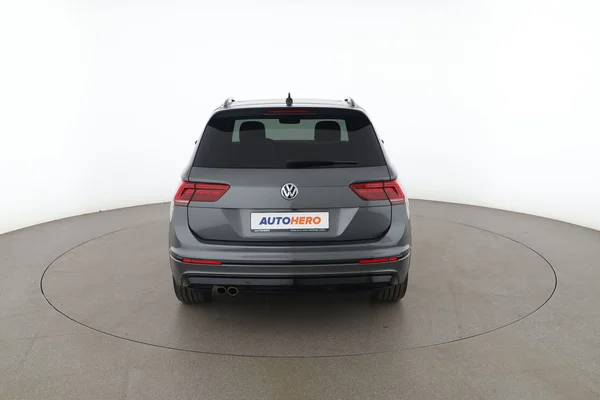 Volkswagen Tiguan (2020) — foto 11 van 16