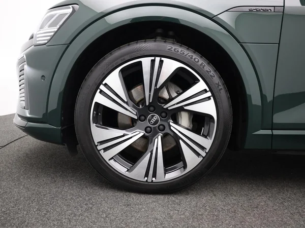 AUDI Q8 e-tron Sportback (2025) — foto 4 van 25