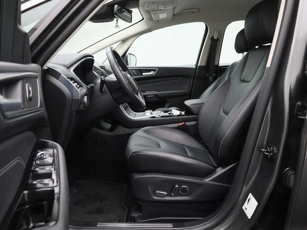 Ford S-Max (2022) — foto 3 van 39