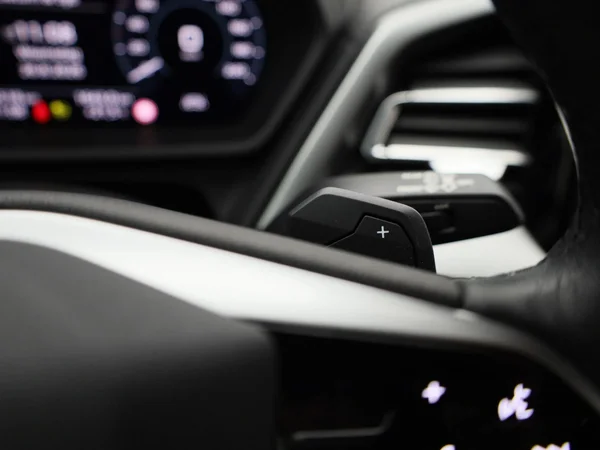 Audi Q4 e-tron (2024) — foto 18 van 50