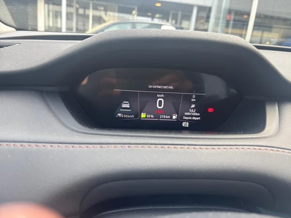 SKODA Enyaq Coupé (2023) — foto 24 van 40