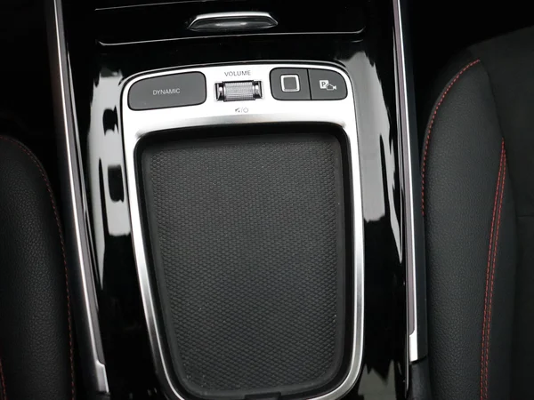 Mercedes-Benz EQB (2025) — foto 11 van 32