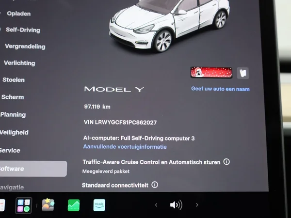 Tesla Model Y (2023) — foto 20 van 43