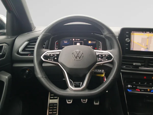 VOLKSWAGEN T-Roc (2023) — foto 18 van 20