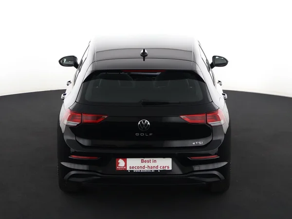 VOLKSWAGEN Golf (2024) — foto 24 van 27